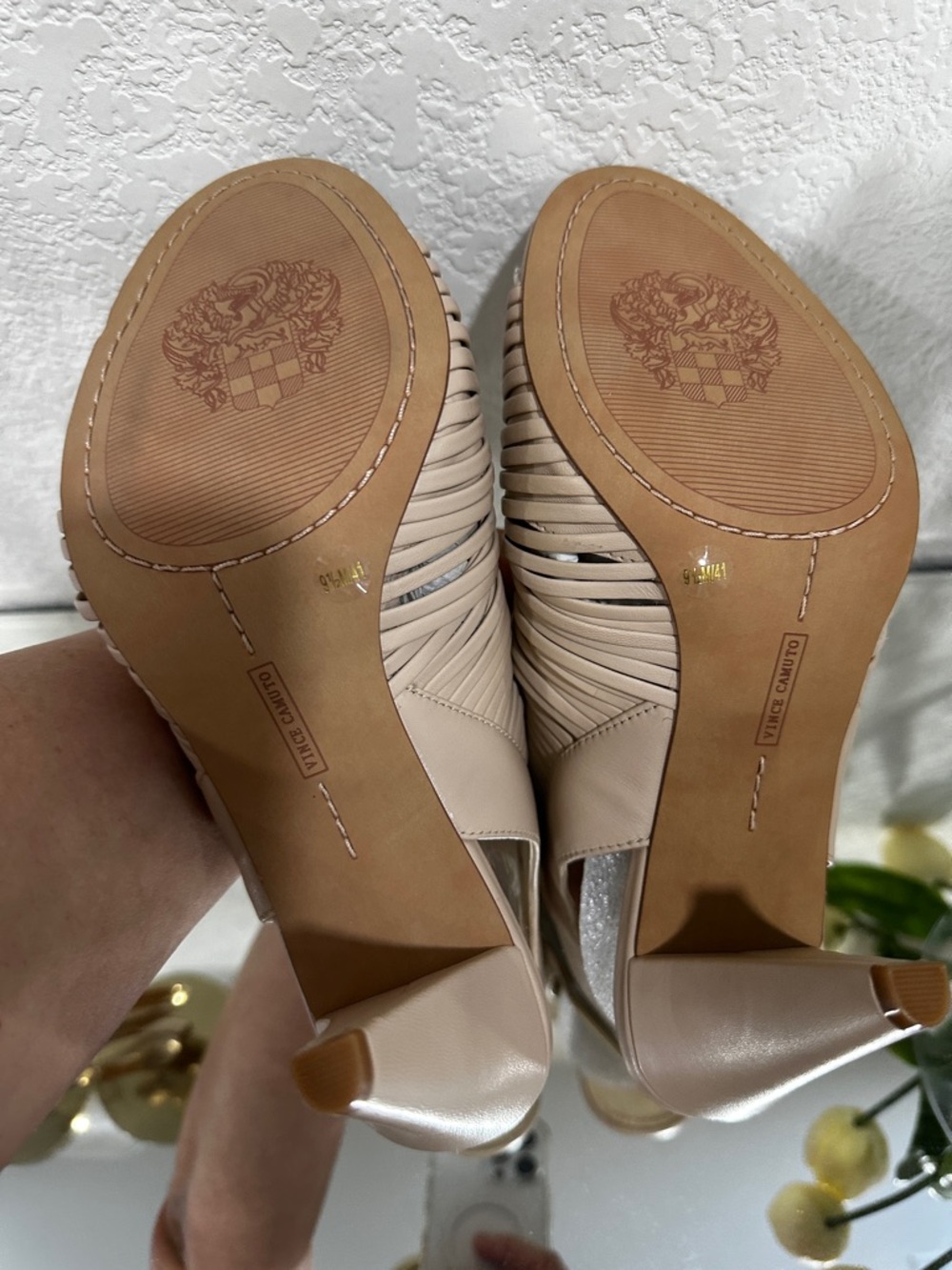 Vince Camuto Tan Ruched Open-Toe Stacked Heel Sandals - Picture 3 of 5